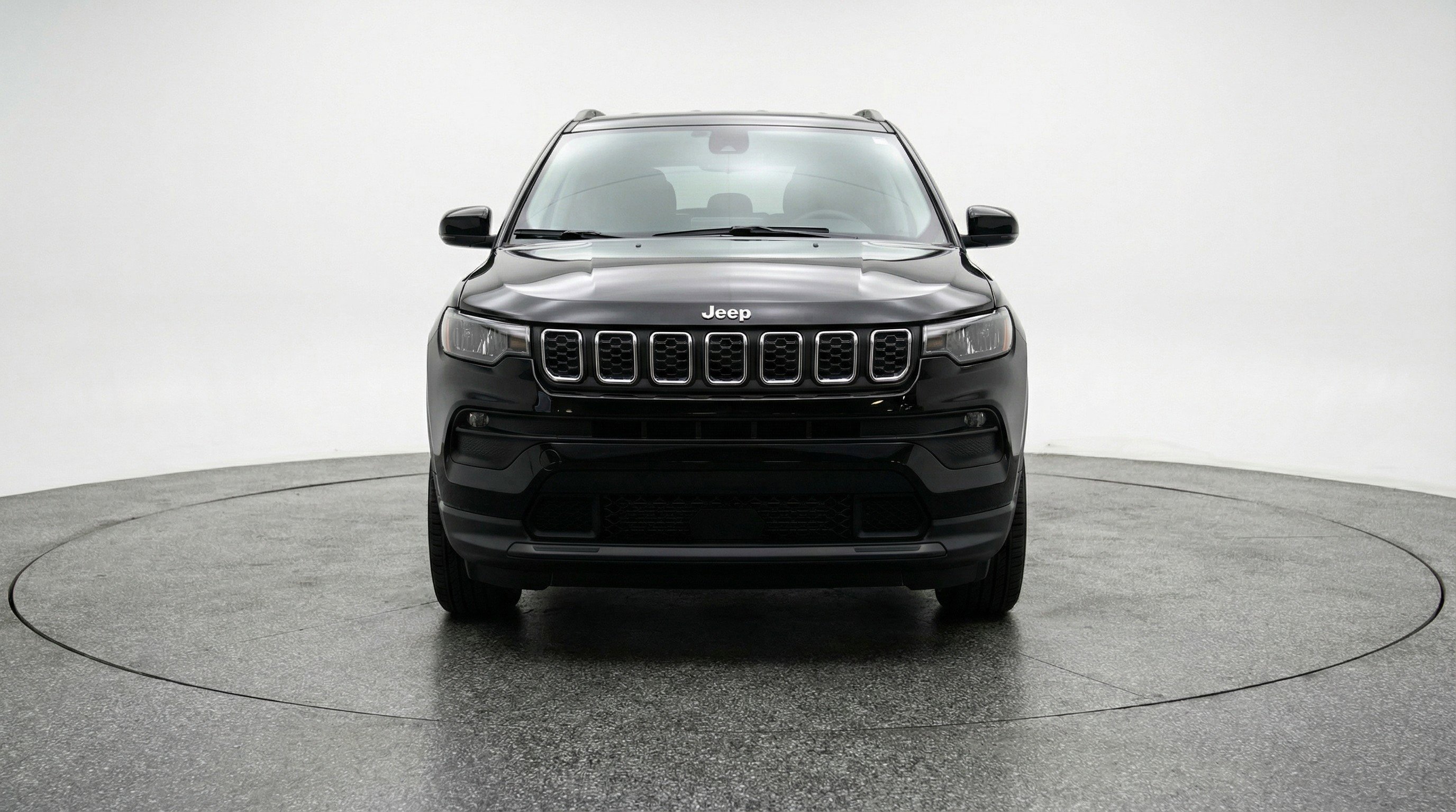 Used 2025 Jeep Compass Latitude image 2