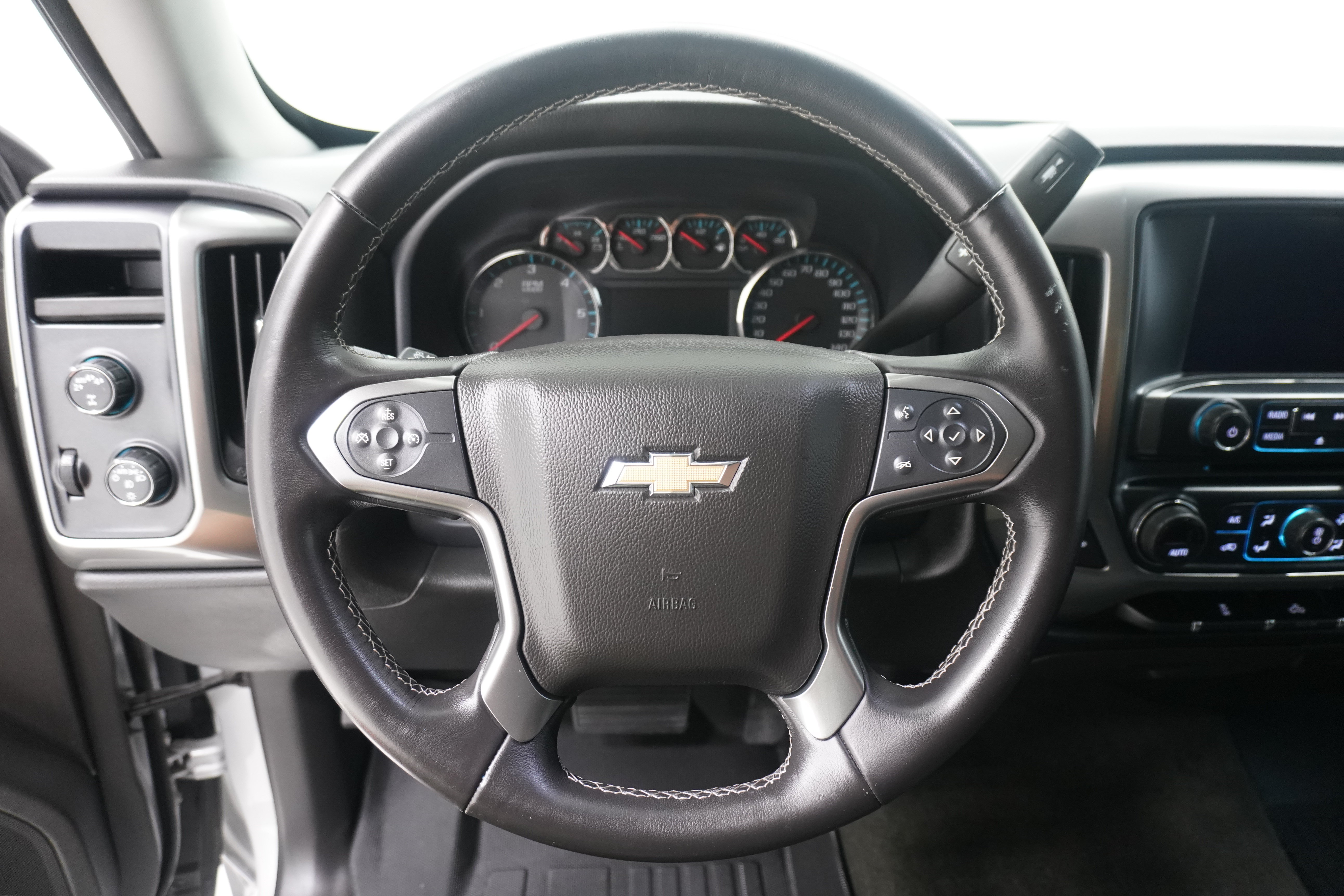 Used 2017 Chevrolet Silverado 1500 LT w/ All Star Edition AWD/4WD image 17