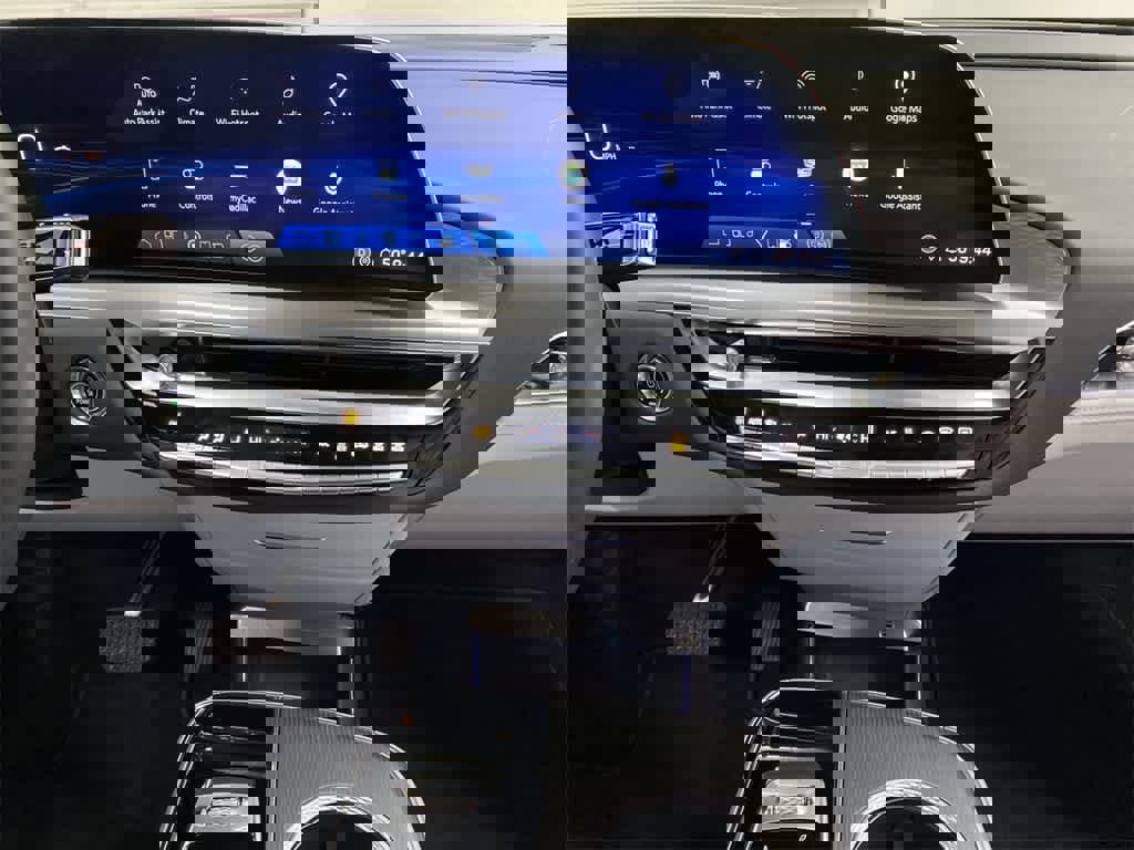 Certified 2025 Cadillac Lyriq Luxury image 24