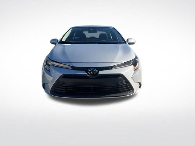 Used 2024 Toyota Corolla LE FWD image 8