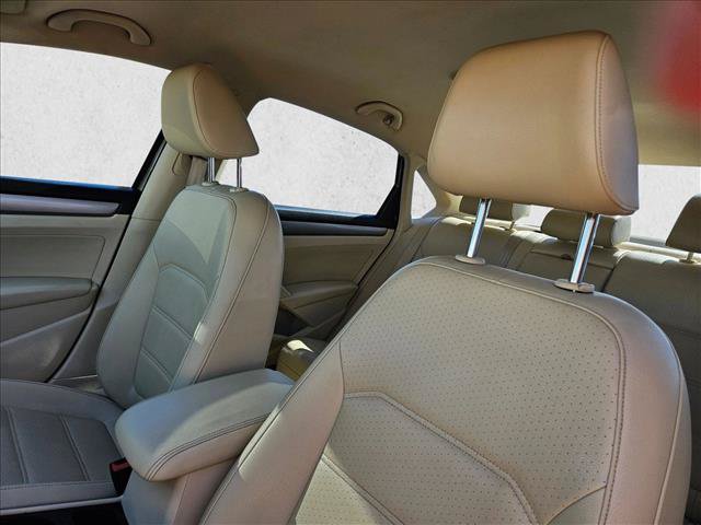 Used 2015 Volkswagen Passat 1.8T Limited Edition FWD image 10