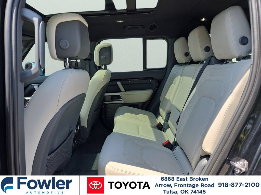 Used 2023 Land Rover Defender 130 SE AWD/4WD image 12