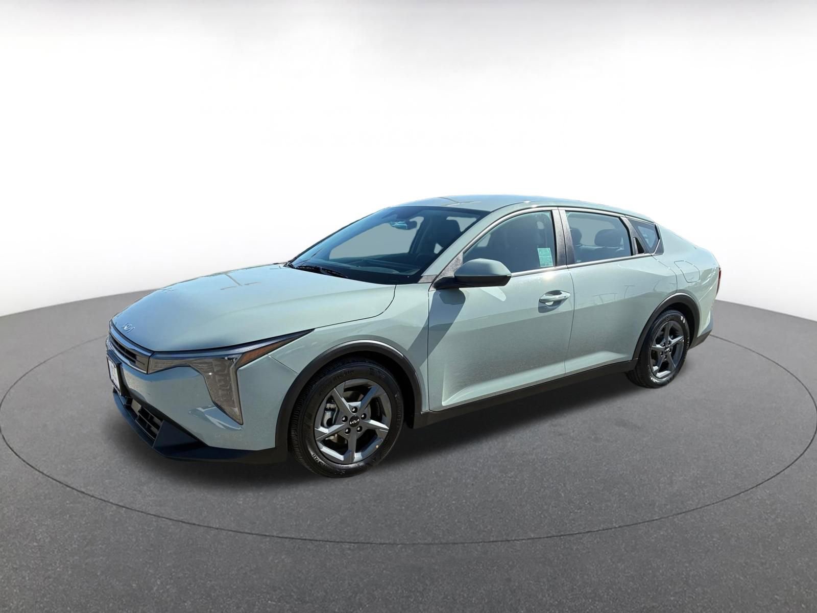 Used 2025 Kia K4 LXS FWD image 4