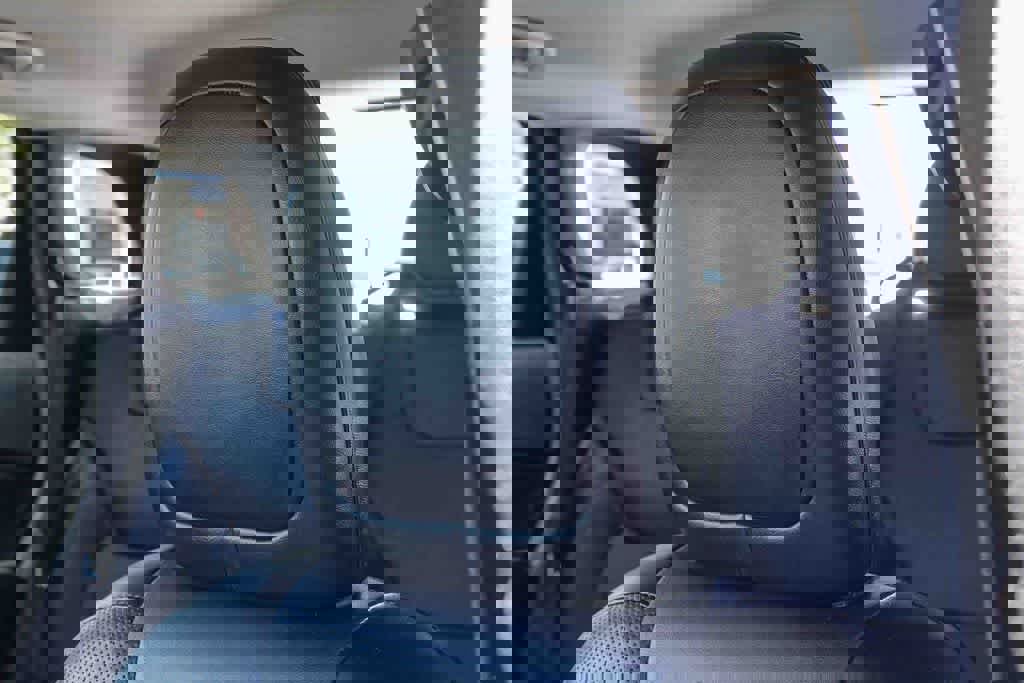 Used 2019 Jeep Cherokee Limited image 24