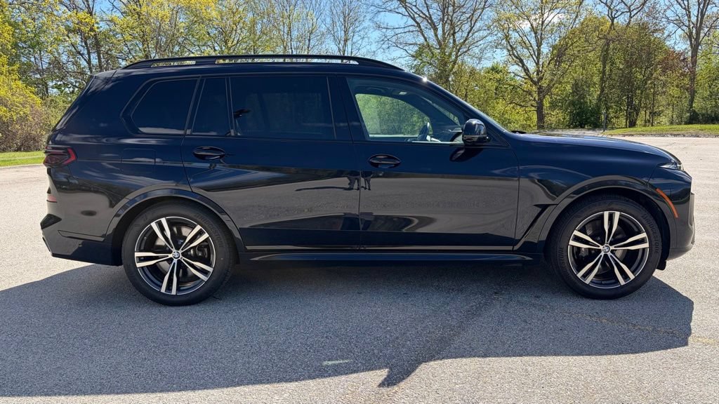 Used 2024 BMW X7 M60i w/ Climate Comfort Package AWD/4WD image 5