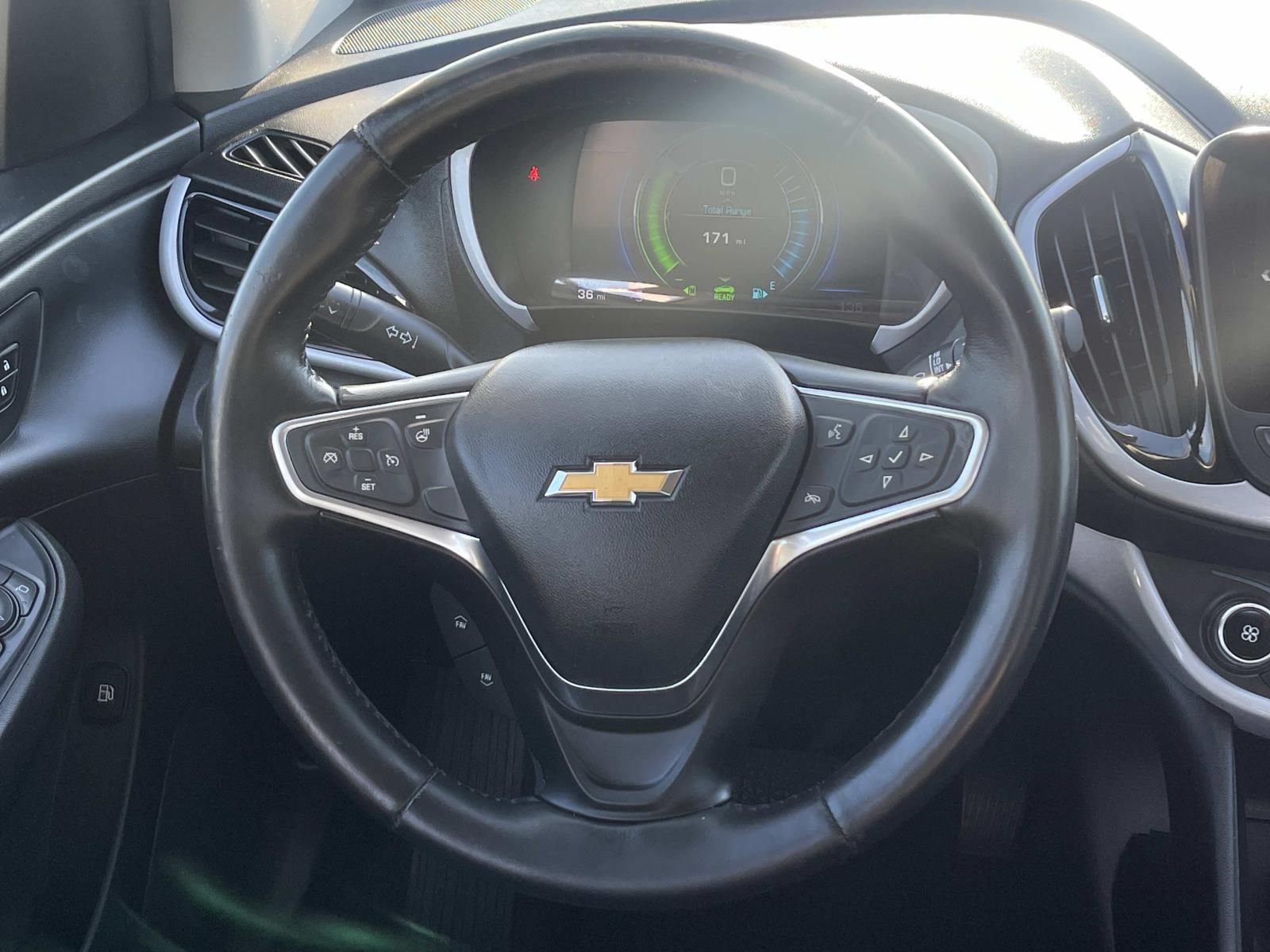 Used 2018 Chevrolet Volt LT w/ LT Driver Confidence Package FWD image 7