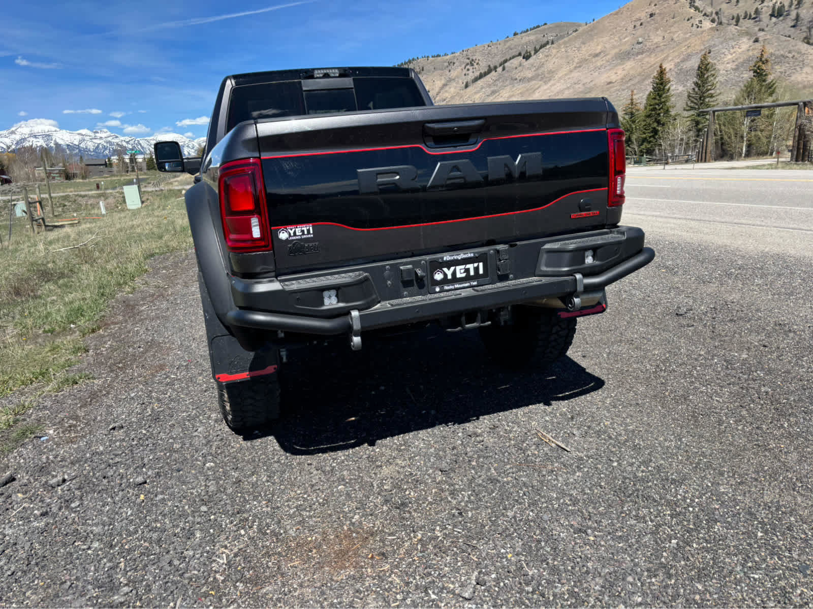 New 2025 RAM 2500 Laramie AWD/4WD image 36