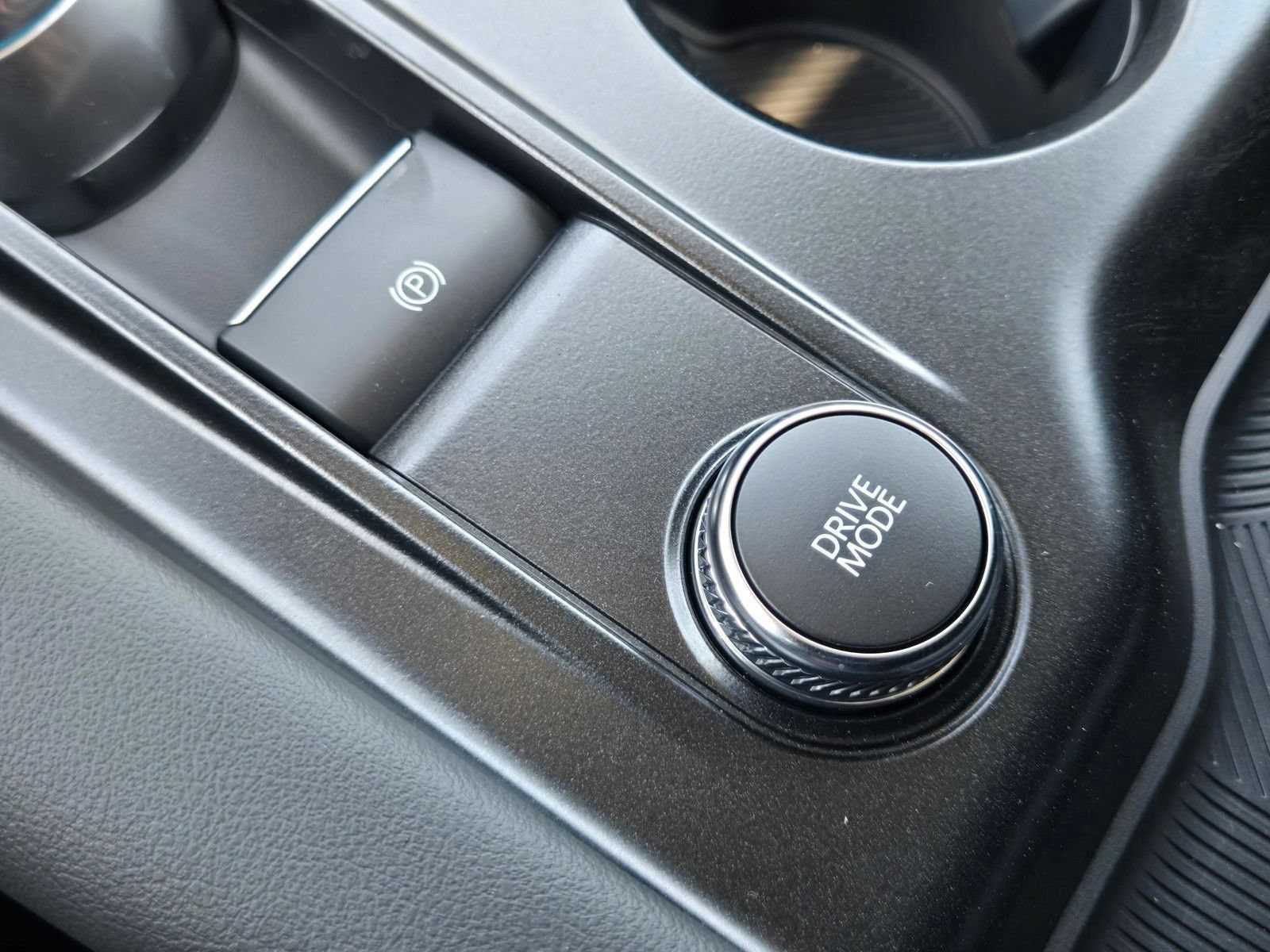 New 2026 Ford Explorer Active AWD/4WD image 21