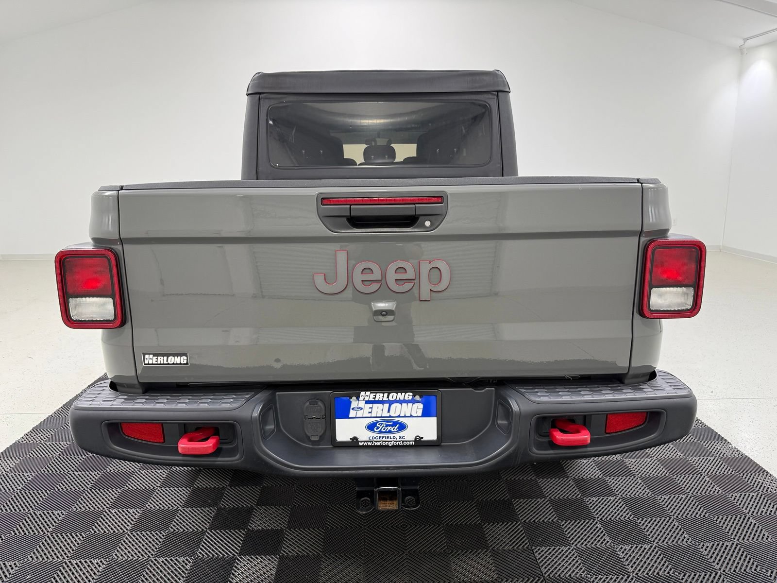 Used 2021 Jeep Gladiator Rubicon w/ Trailer Tow Package AWD/4WD image 7