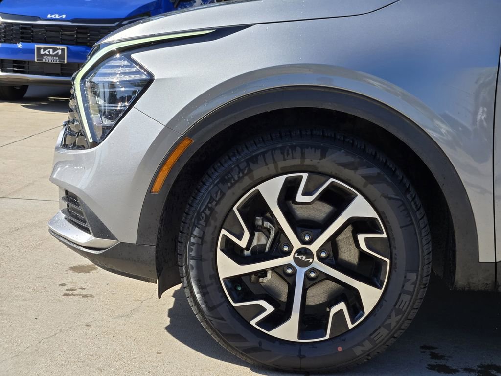 Certified 2024 Kia Sportage EX FWD image 14