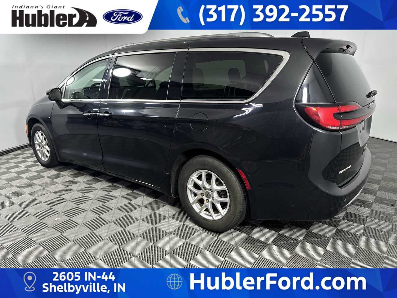 Used 2021 Chrysler Pacifica Touring-L FWD image 6