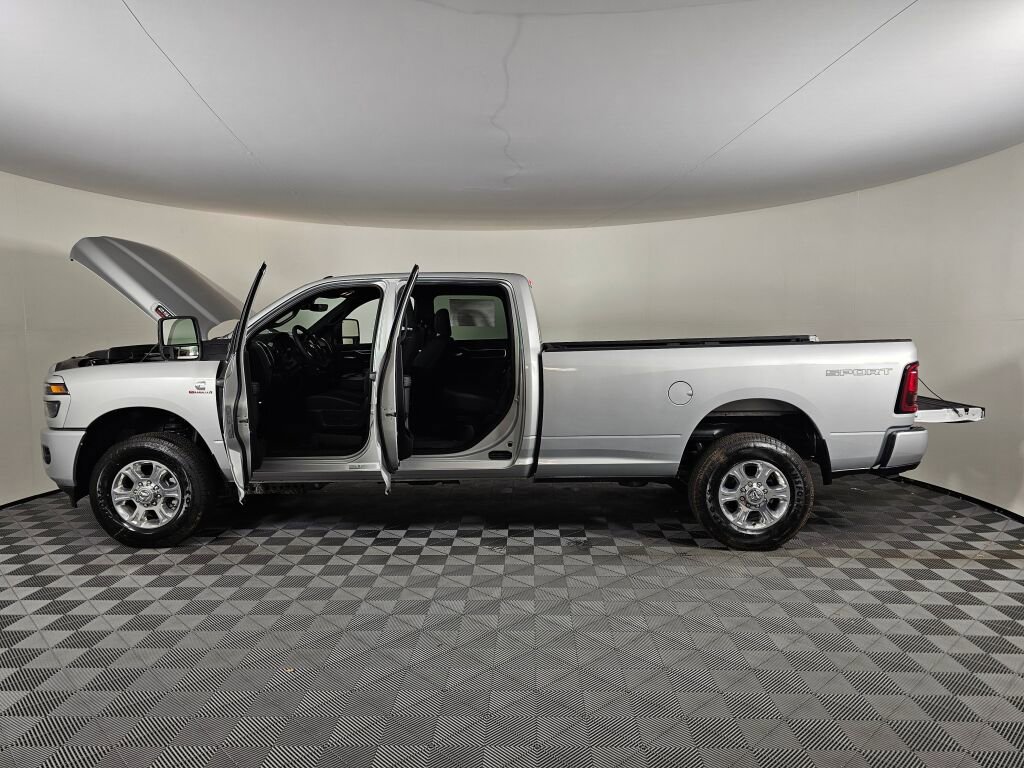 New 2026 RAM 2500 Big Horn AWD/4WD image 15