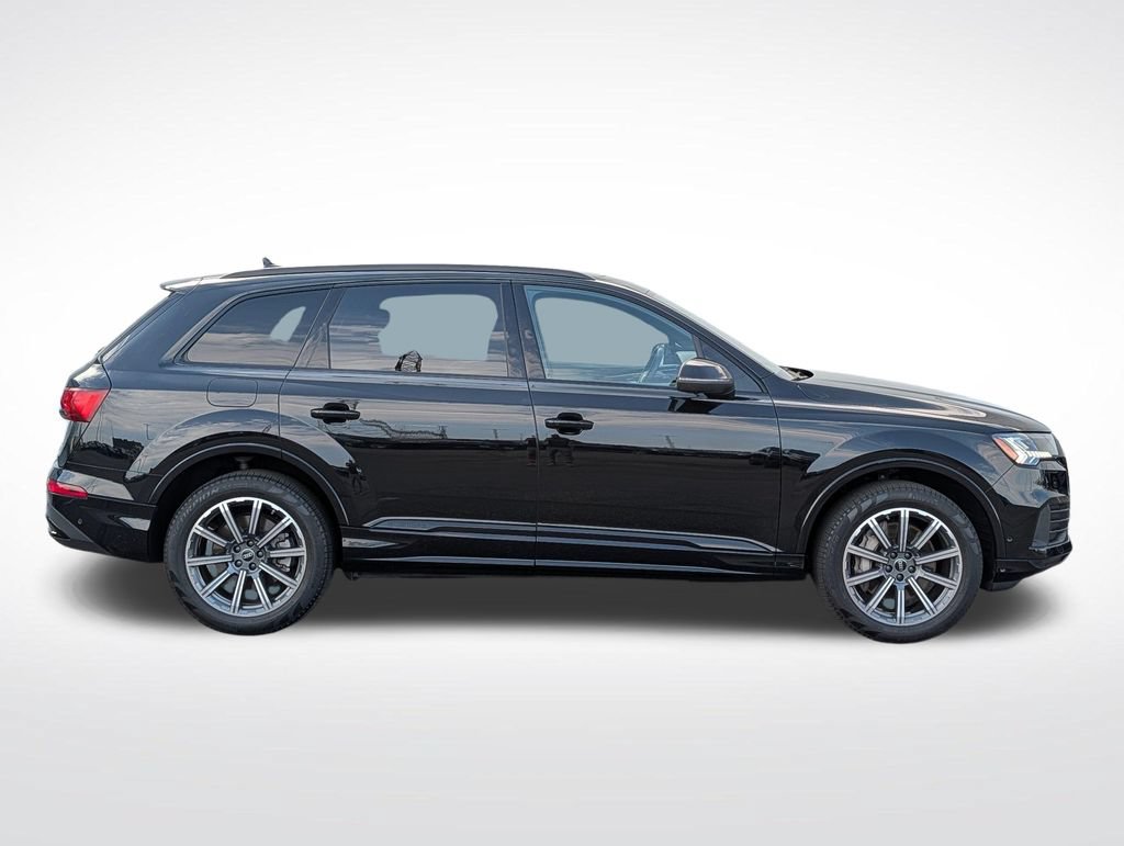 Used 2023 Audi Q7 2.0T Premium Plus w/ Premium Plus Package AWD/4WD image 2