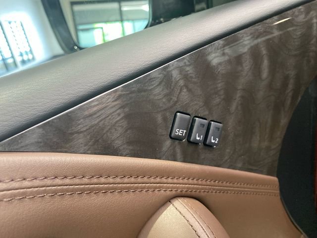 Used 2022 Nissan Armada Platinum w/ Captain's Chairs Package RWD image 10