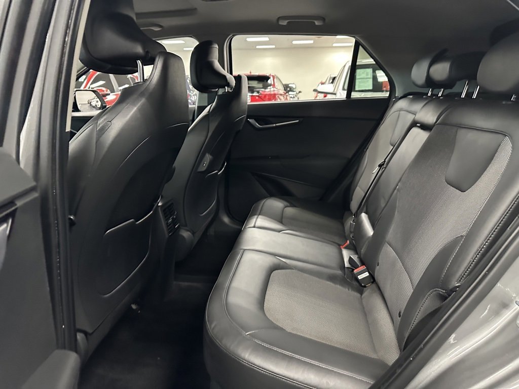 Used 2023 Kia Niro EX Touring image 26