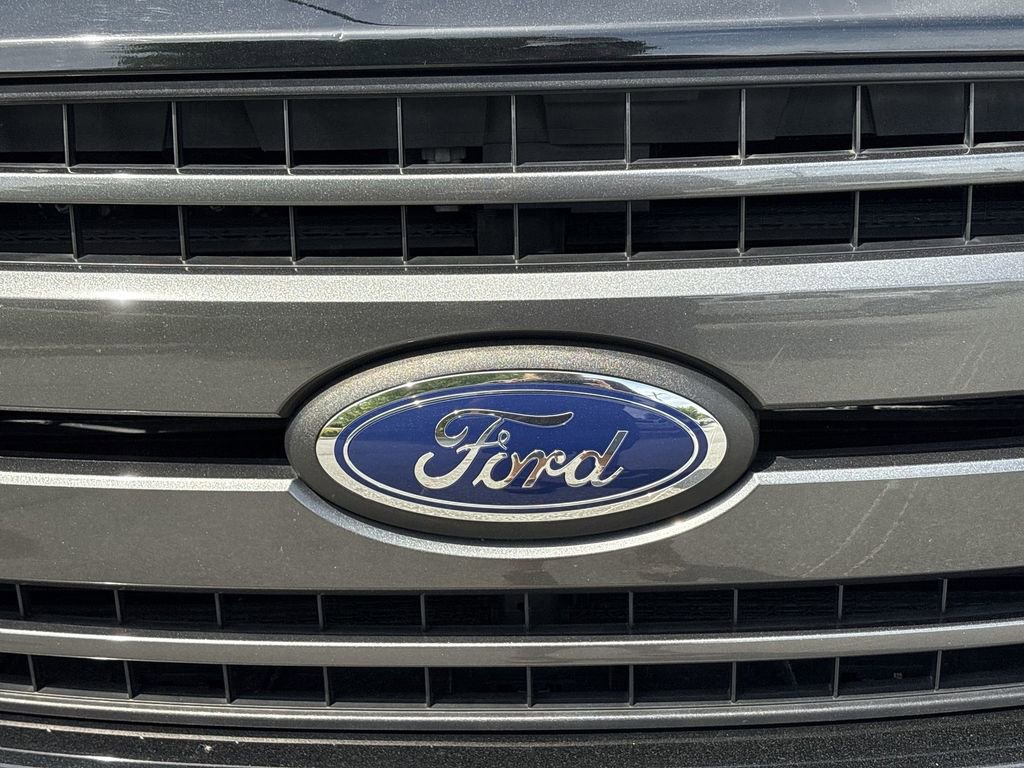 Used 2018 Ford F150 XLT w/ Equipment Group 302A Luxury AWD/4WD image 31