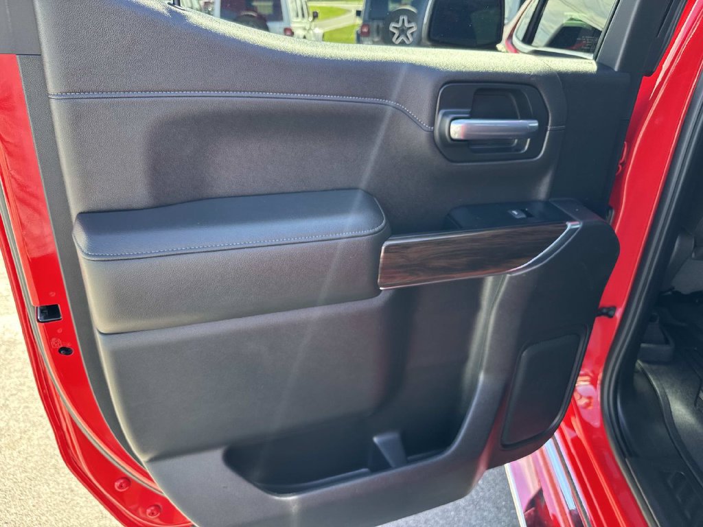 Used 2019 GMC Sierra 1500 SLT w/ SLT Premium Package AWD/4WD image 13