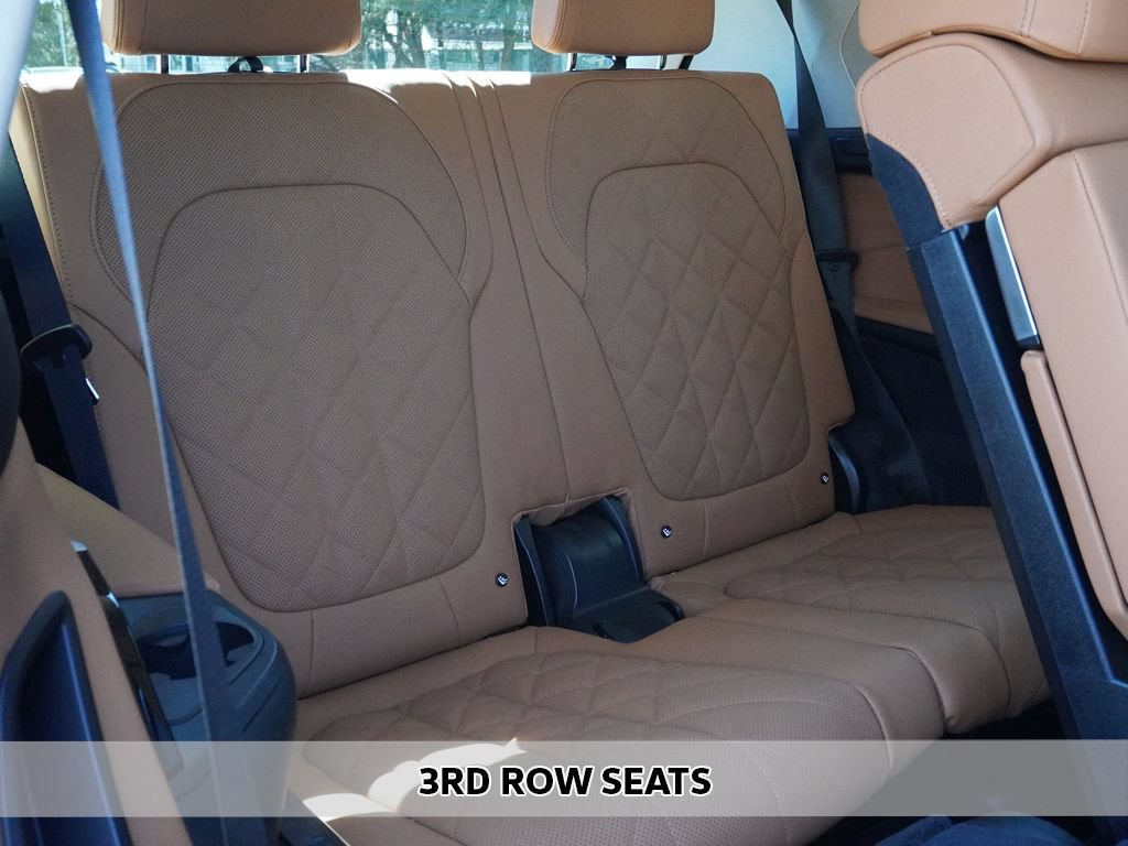 Used 2024 BMW X7 xDrive40i w/ Premium Package AWD/4WD image 10