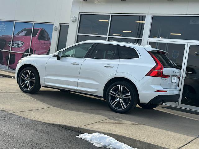 Used 2021 Volvo XC60 T5 Momentum w/ Premium Package image 7