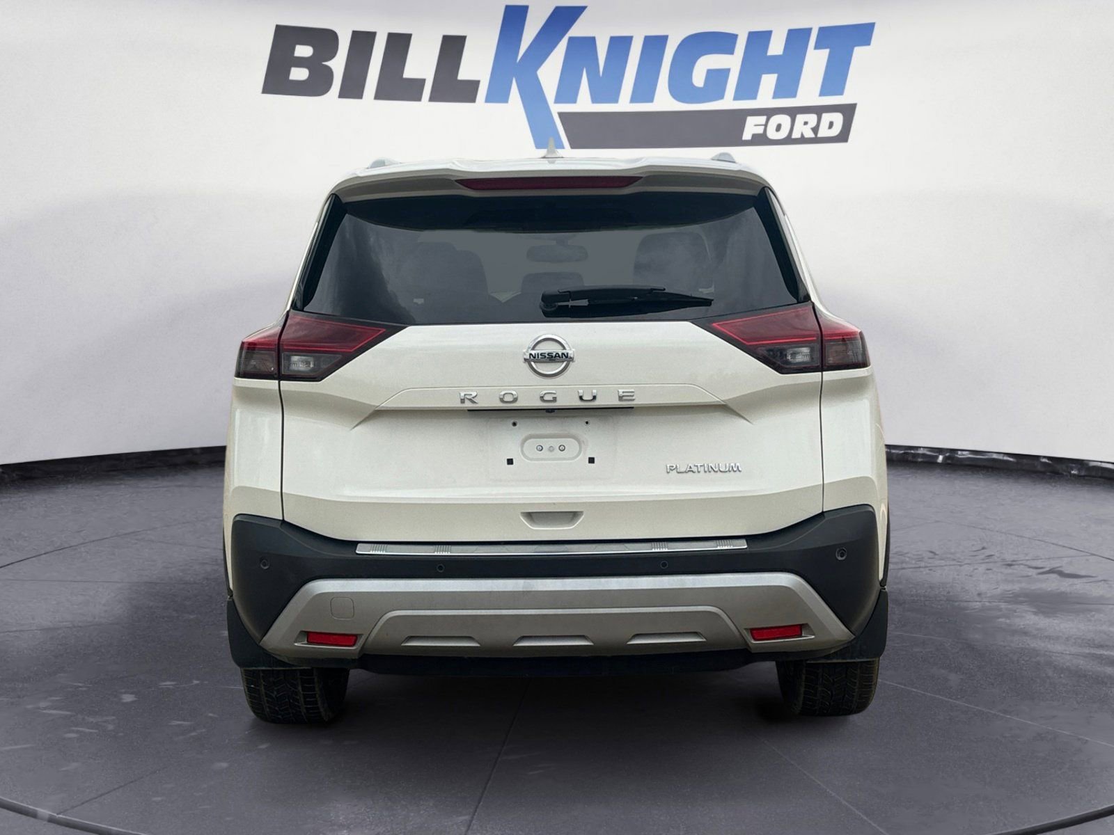 Used 2021 Nissan Rogue Platinum image 4