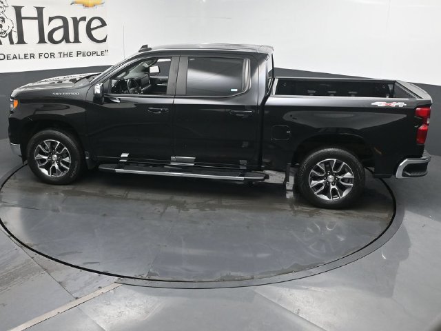 Used 2023 Chevrolet Silverado 1500 LT AWD/4WD image 47