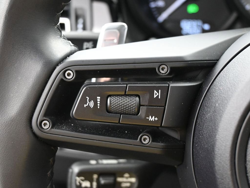 Certified 2024 Porsche Macan S image 20