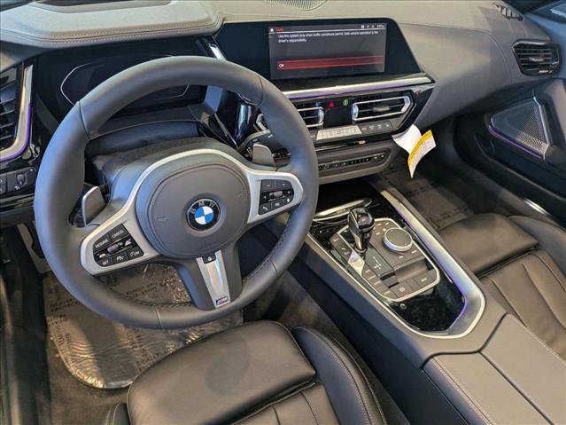 Used 2025 BMW Z4 M40i w/ Premium Package image 3