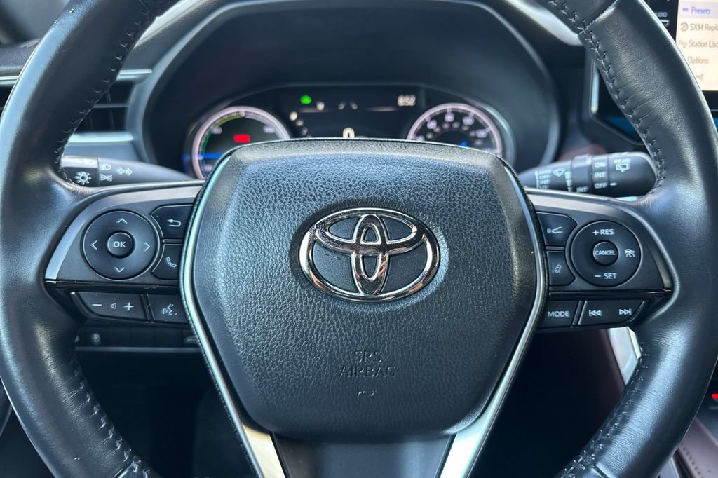 Certified 2022 Toyota Venza XLE AWD/4WD image 22