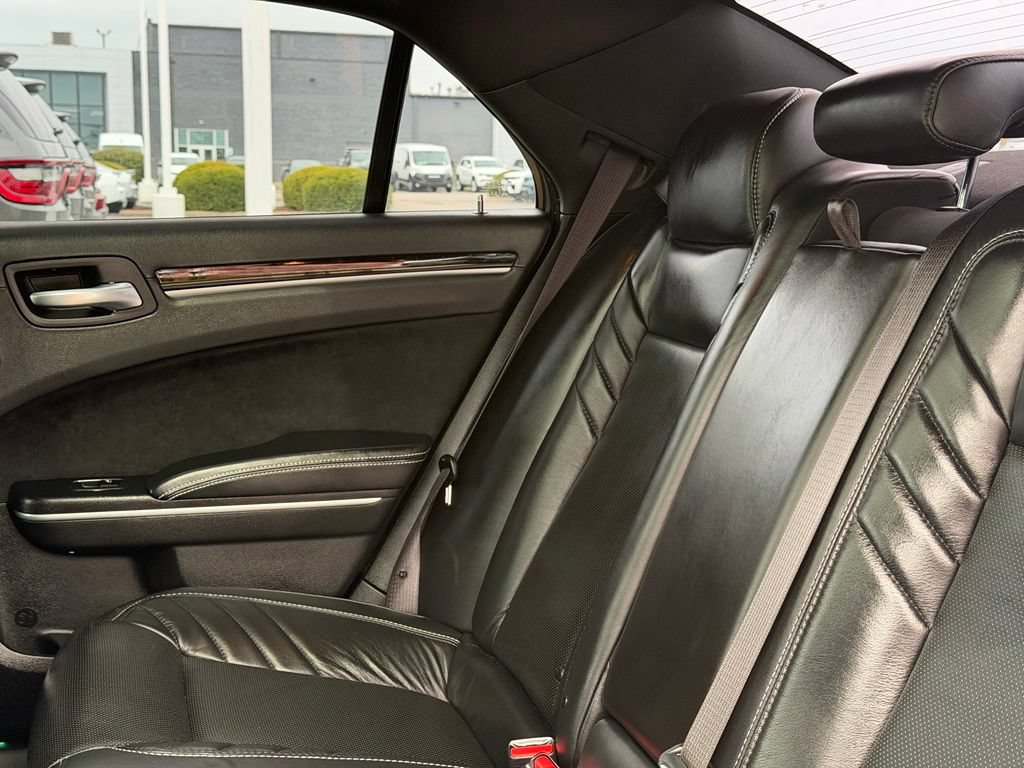 Used 2023 Chrysler 300 C RWD image 32
