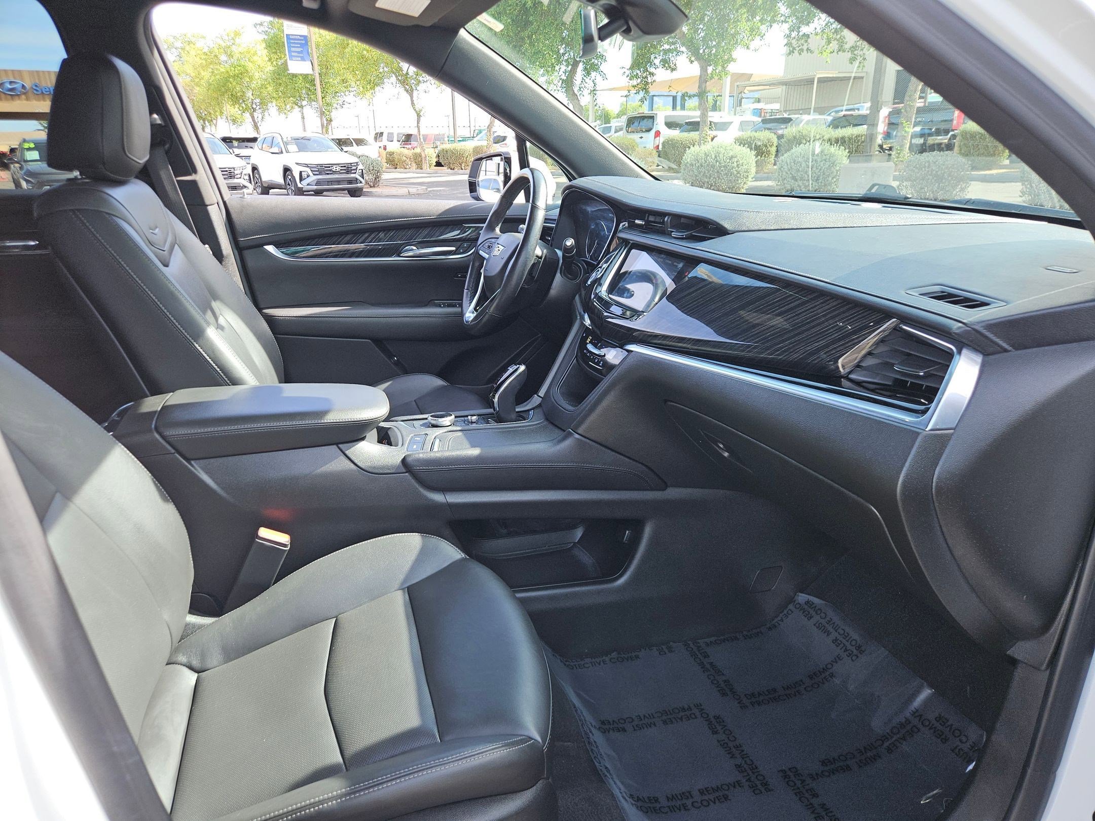 Used 2022 Cadillac XT6 Premium Luxury FWD image 25