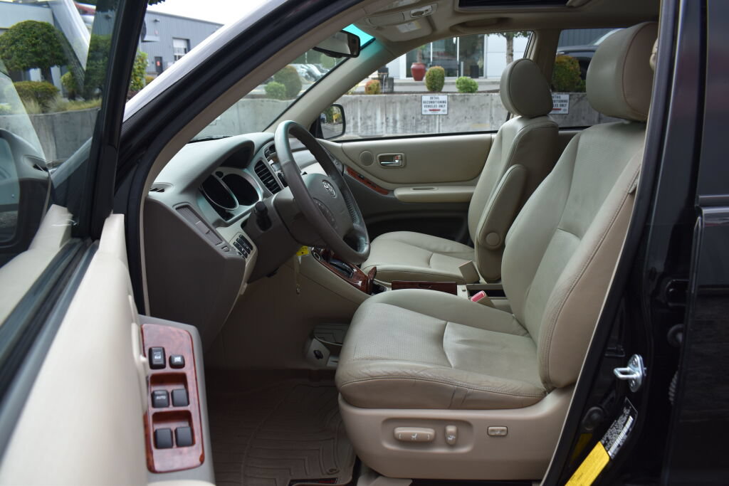 Used 2007 Toyota Highlander 4WD V6 w/ 3rd Row image 18