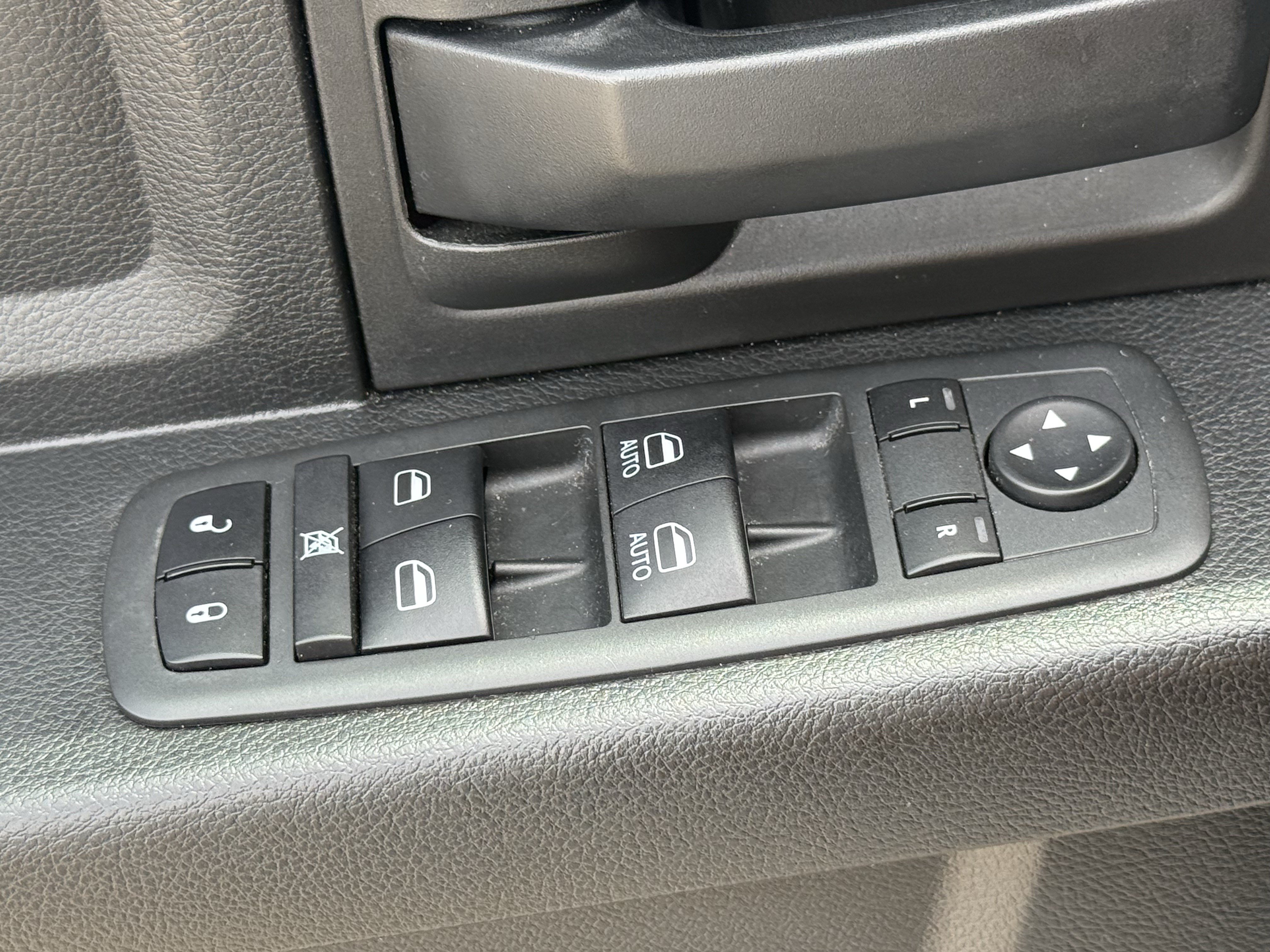 Used 2020 RAM 1500 Tradesman RWD image 24
