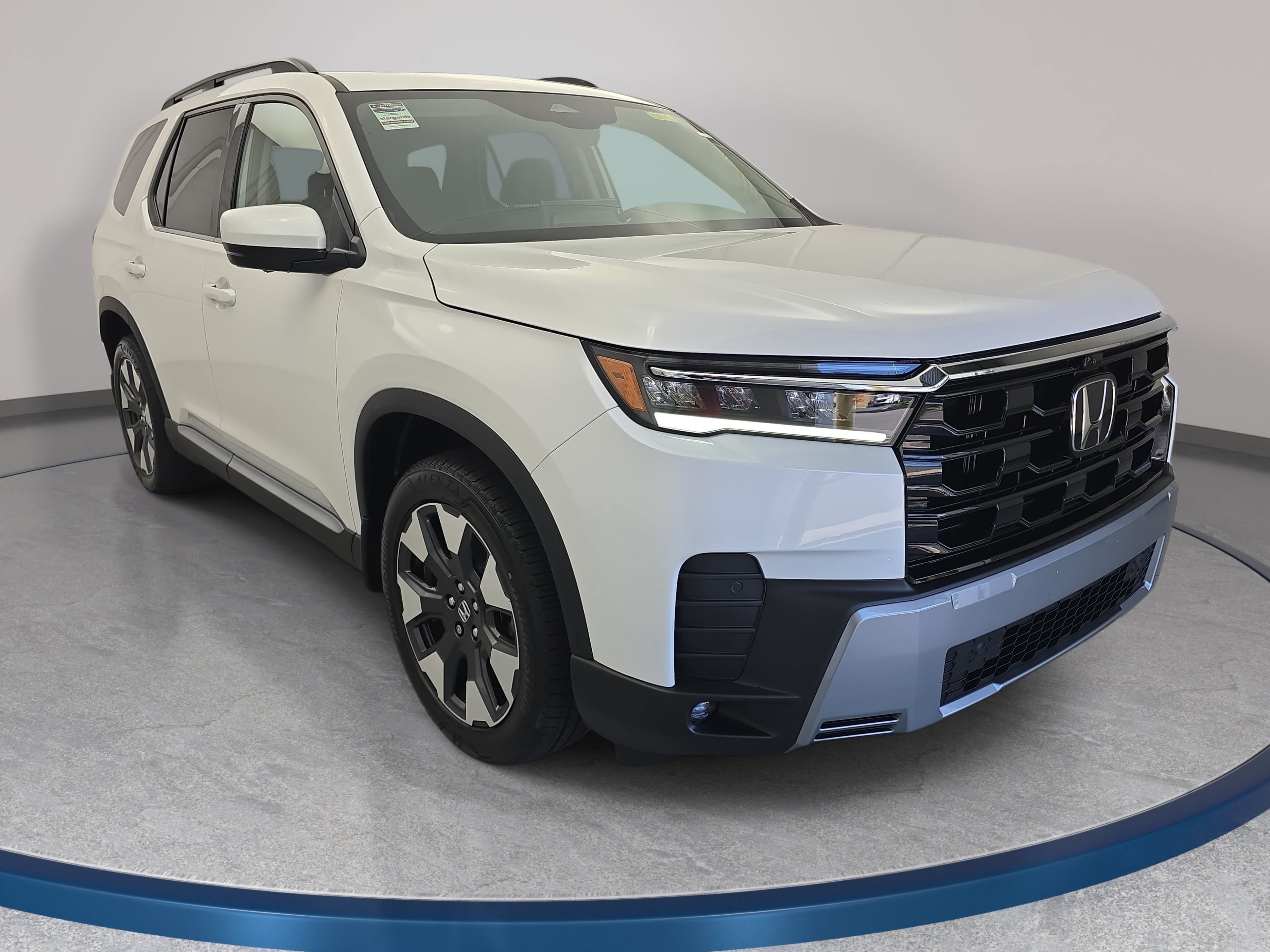 New 2026 Honda Pilot Touring image 3