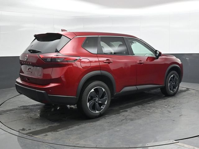 Used 2025 Nissan Rogue SV AWD/4WD image 2