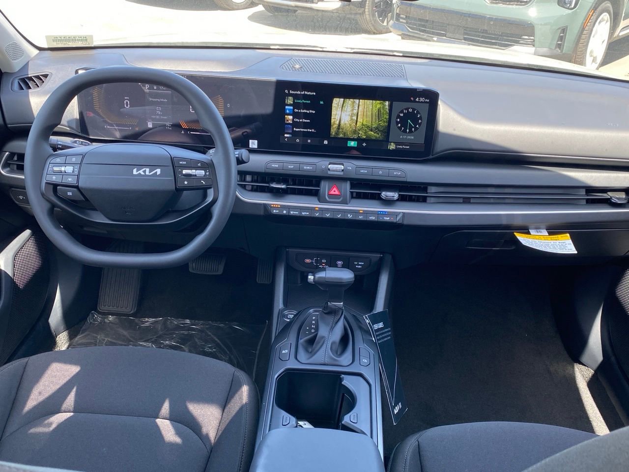 New 2026 Kia K4 LXS image 25