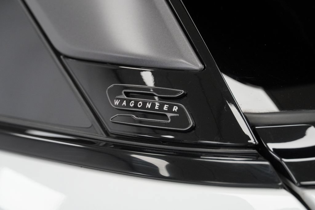 Used 2024 Jeep Wagoneer Launch Edition AWD/4WD image 16