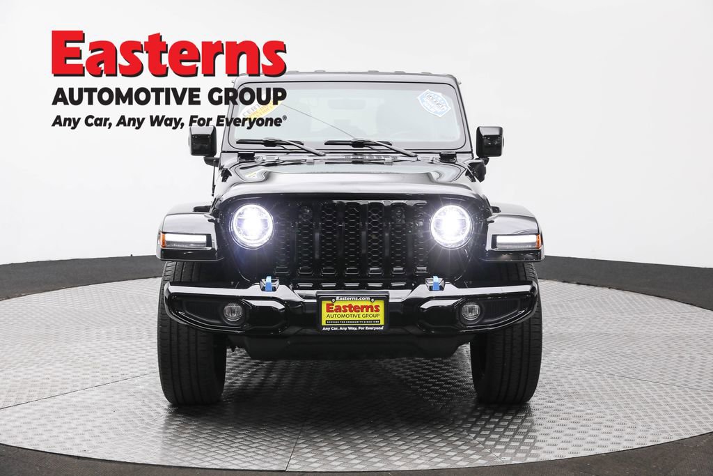 Used 2021 Jeep Wrangler Unlimited Sahara image 2