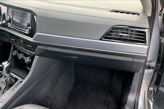 Used 2024 Volkswagen Jetta SE image 25