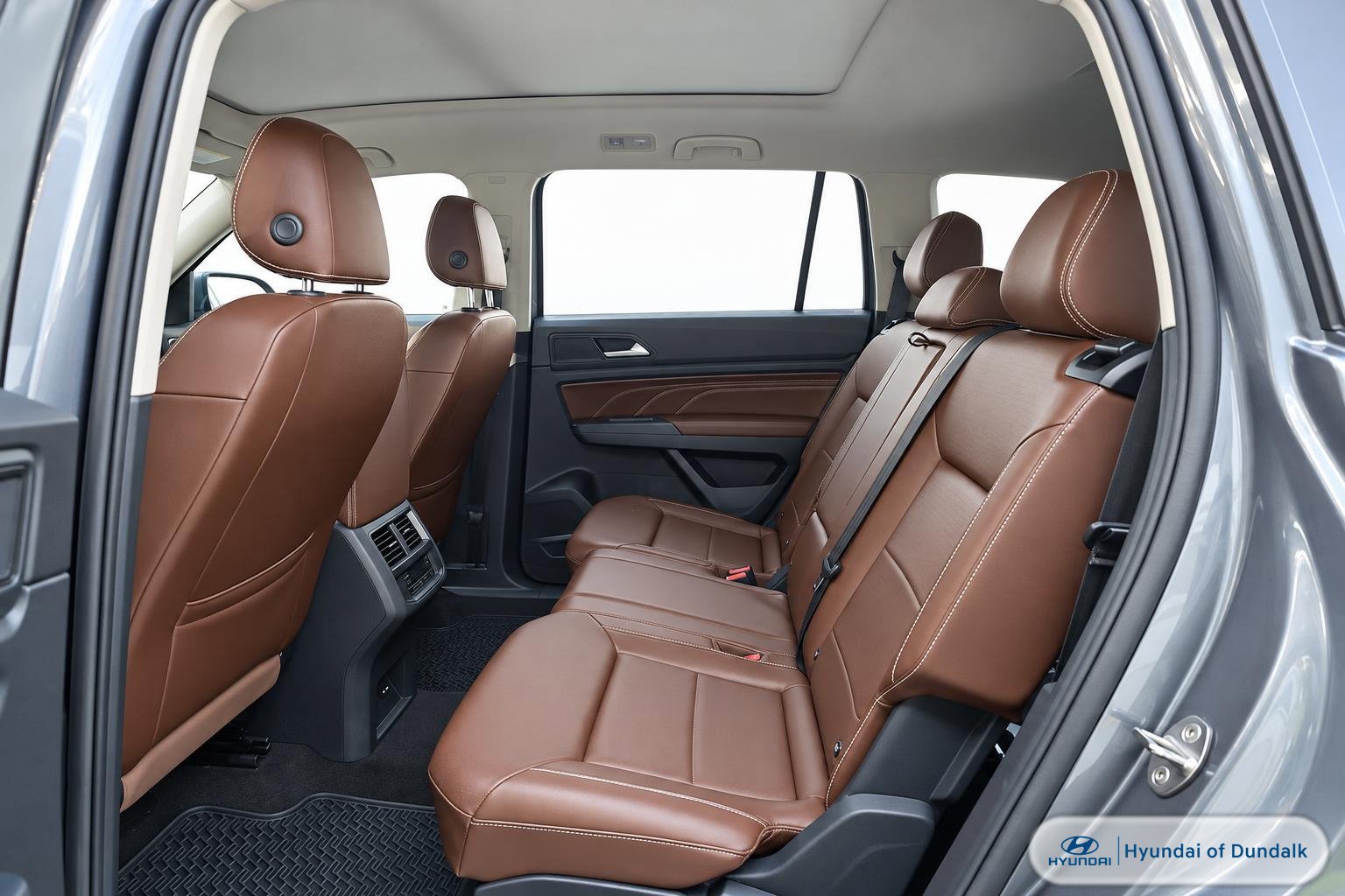 Used 2021 Volkswagen Atlas SE w/ Panoramic Sunroof Package FWD image 9