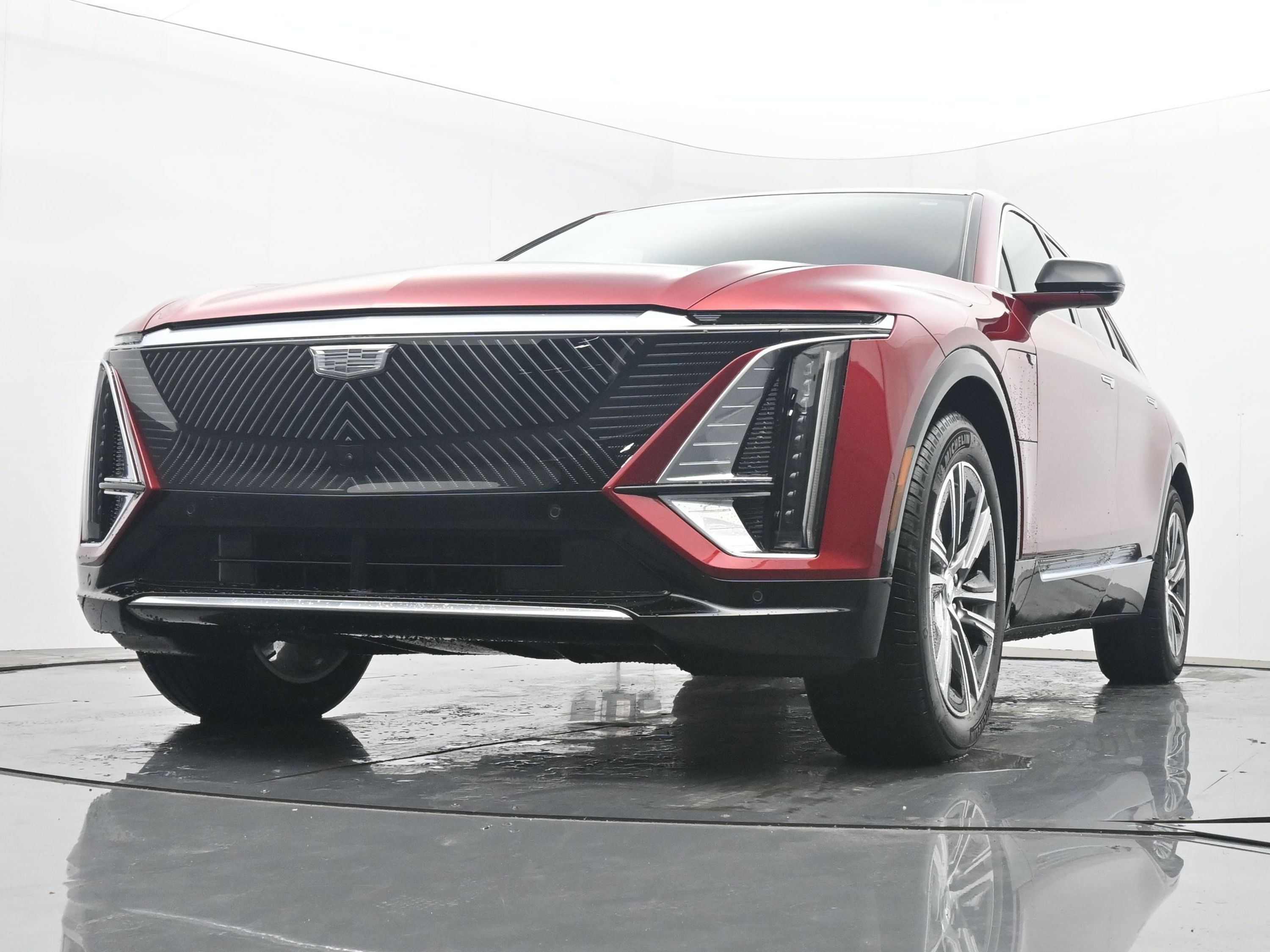 New 2026 Cadillac Lyriq Luxury w/ LPO, Floor Liner Package AWD/4WD image 15