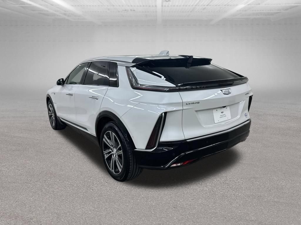 Certified 2024 Cadillac Lyriq Luxury AWD/4WD image 7