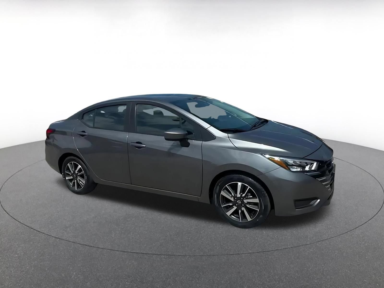 Used 2025 Nissan Versa SV FWD image 2
