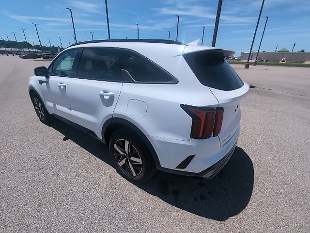 Used 2023 Kia Sorento EX w/ Panoramic Sunroof Package FWD image 9