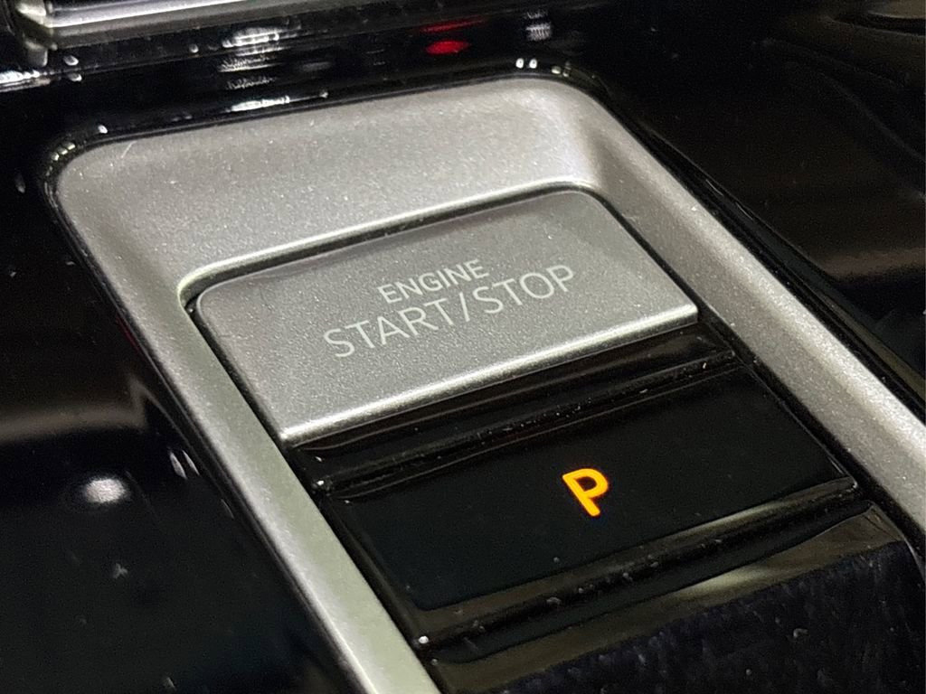 Used 2024 Volkswagen Atlas Cross Sport SE w/ Panoramic Sunroof Package image 28