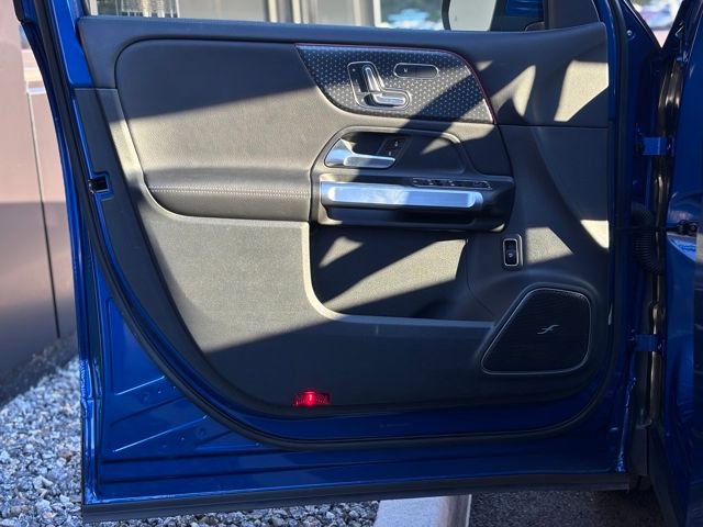 Used 2024 Mercedes-Benz GLB 250 4MATIC image 46