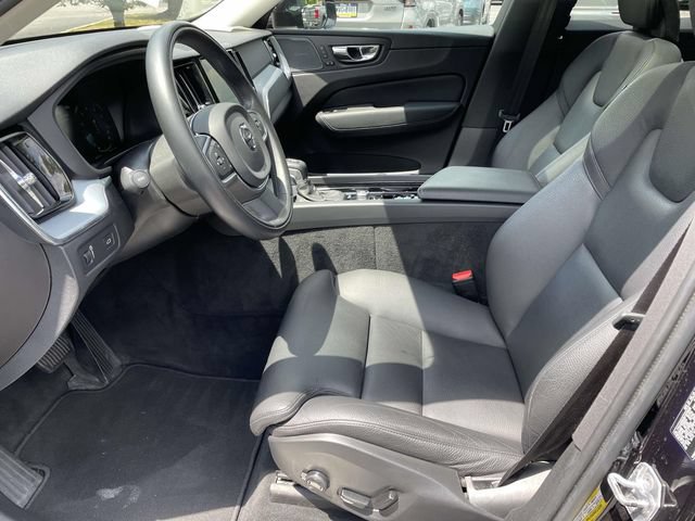 Used 2019 Volvo XC60 T6 Momentum w/ Multimedia Package AWD/4WD image 14