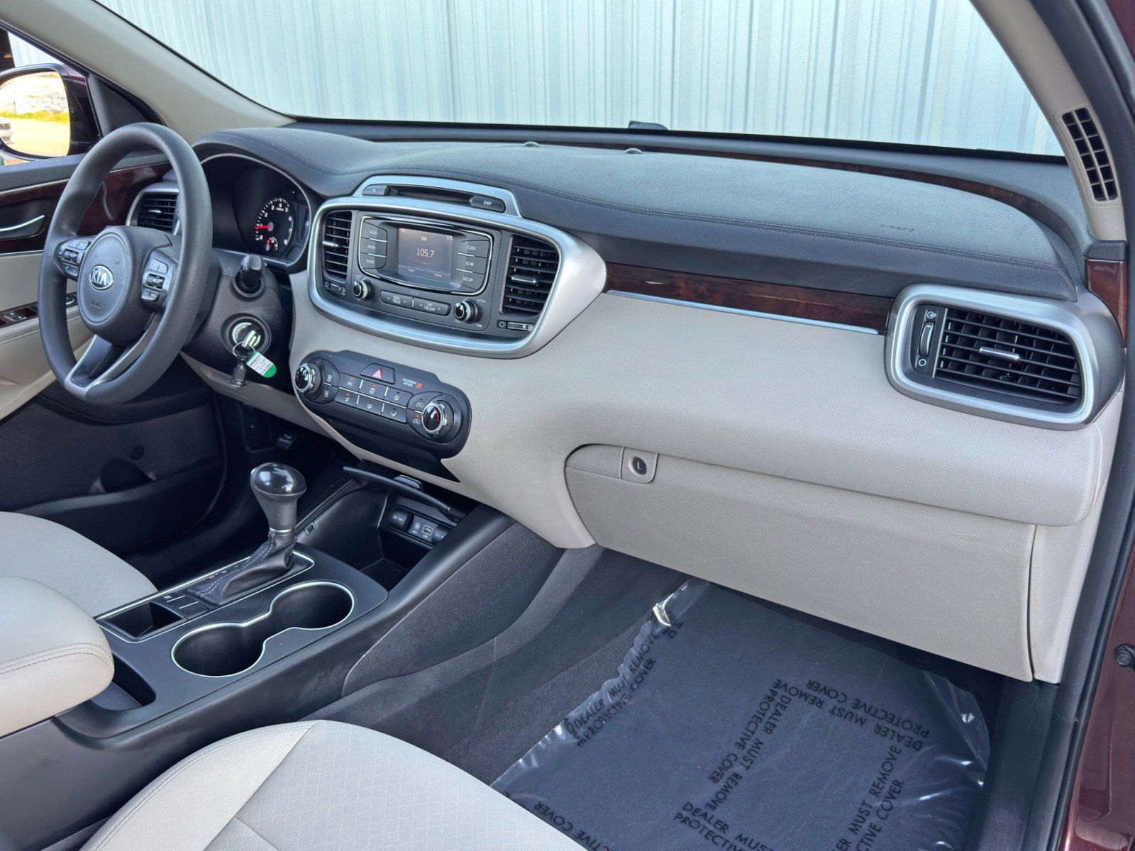 Used 2017 Kia Sorento LX FWD image 13