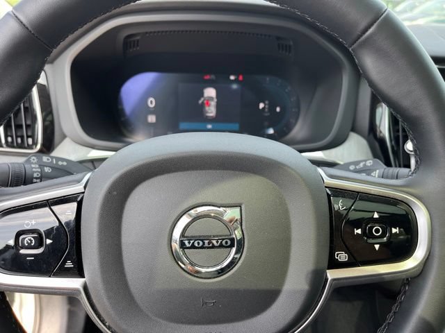 Used 2025 Volvo XC60 B5 Plus AWD/4WD image 26