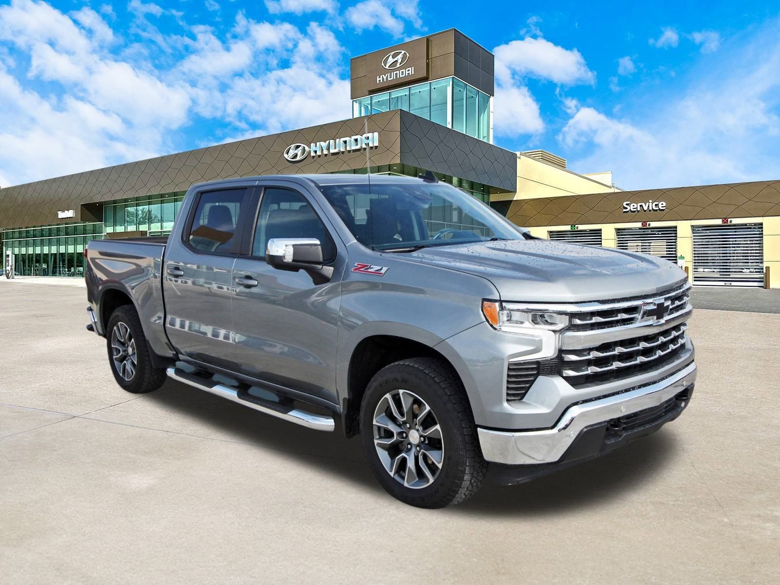 Used 2024 Chevrolet Silverado 1500 LT w/ Z71 Off-Road Package video 3