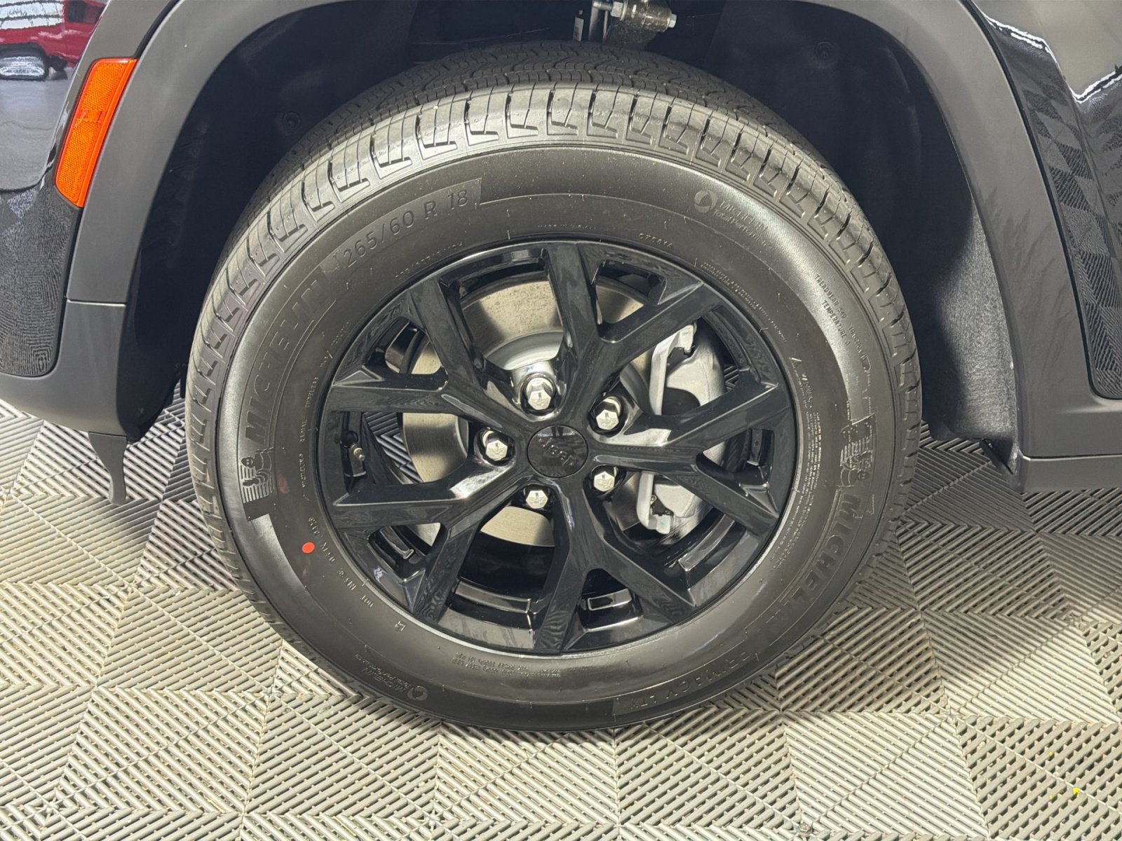 New 2026 Jeep Grand Cherokee Altitude AWD/4WD image 12